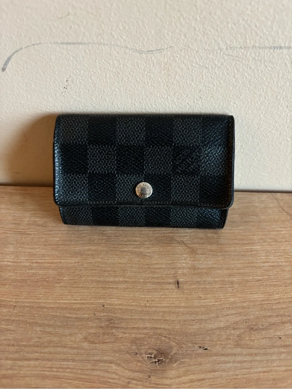 Authentic Louis Vuitton damier key holder
